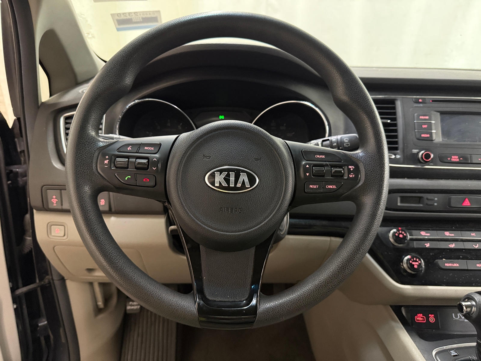 Thumbnail: 2016 Kia Sedona - 5