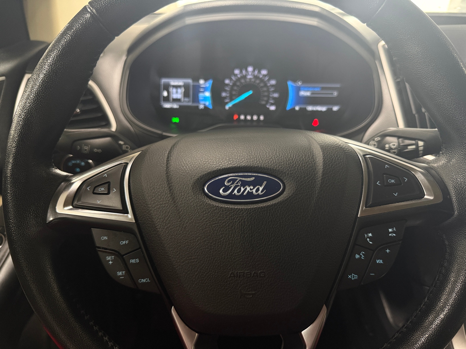 Thumbnail: 2022 Ford Edge - 4