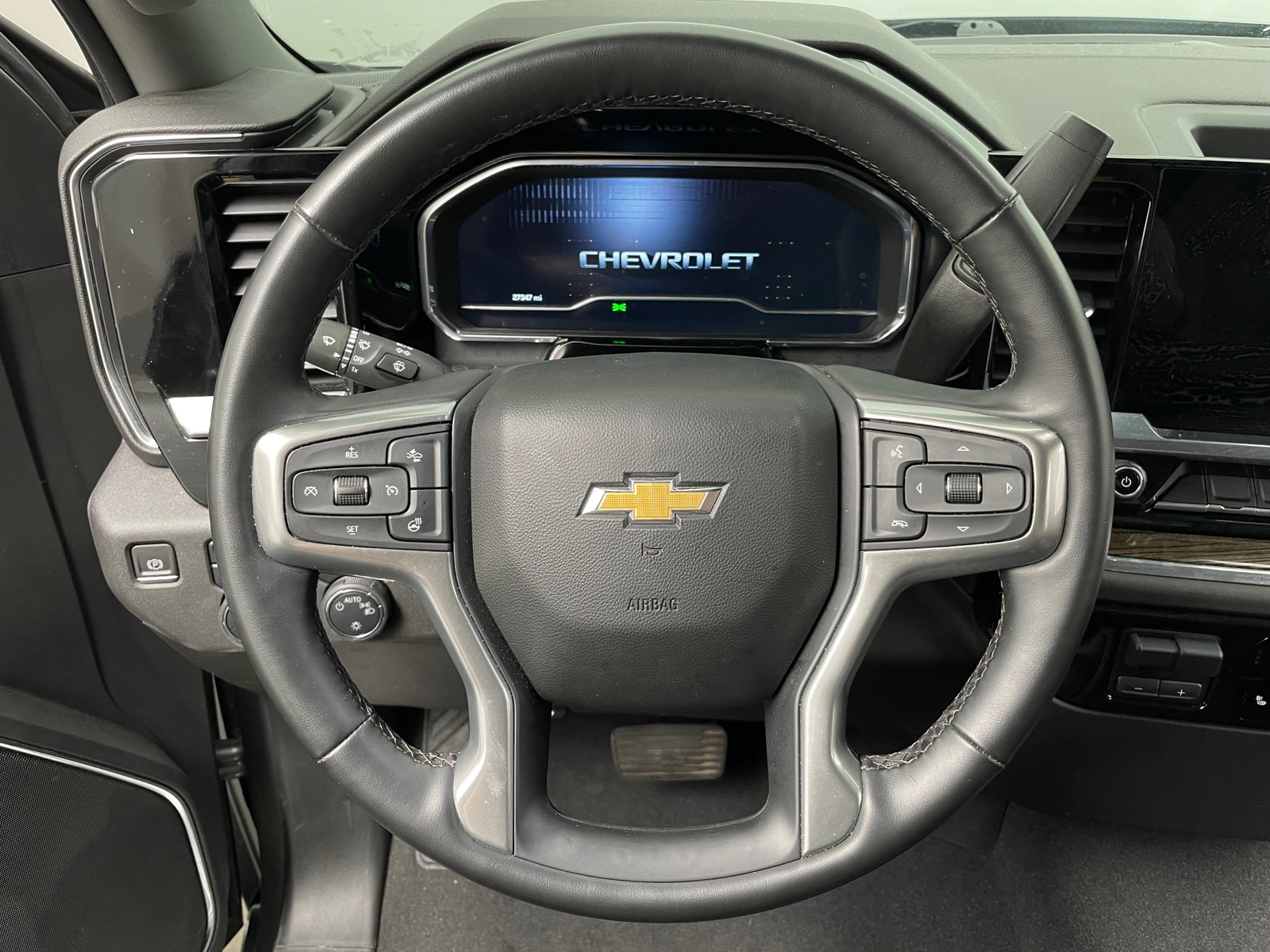 Thumbnail: 2023 Chevrolet Silverado 1500 - 5