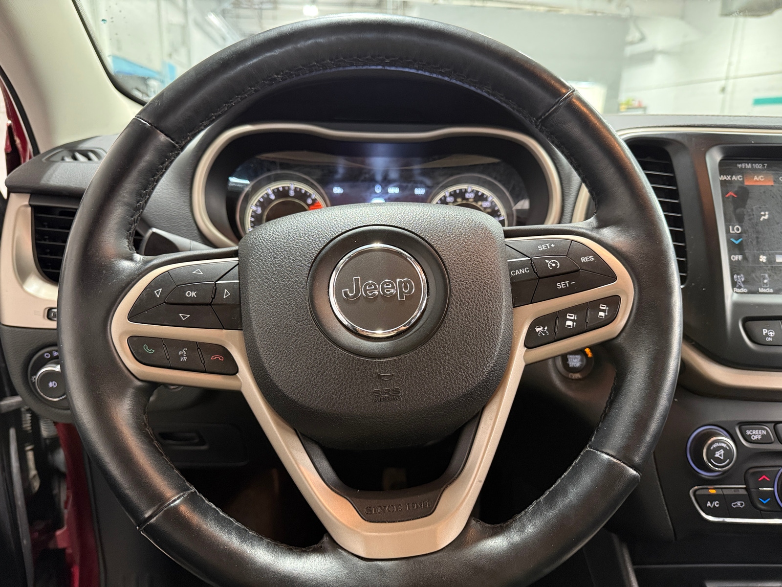 Thumbnail: 2017 Jeep Cherokee - 4
