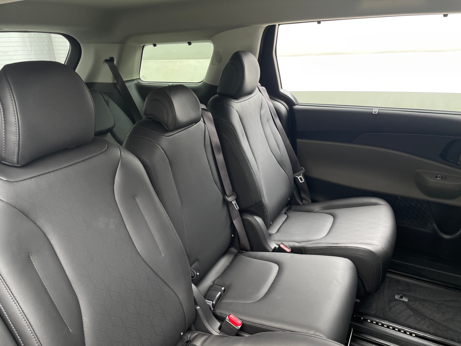 Thumbnail: 2025 Kia Carnival - 5