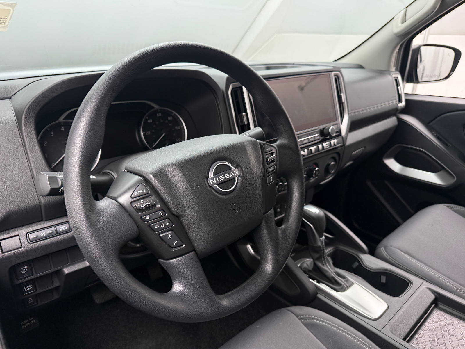 Thumbnail: 2025 Nissan Frontier - 5