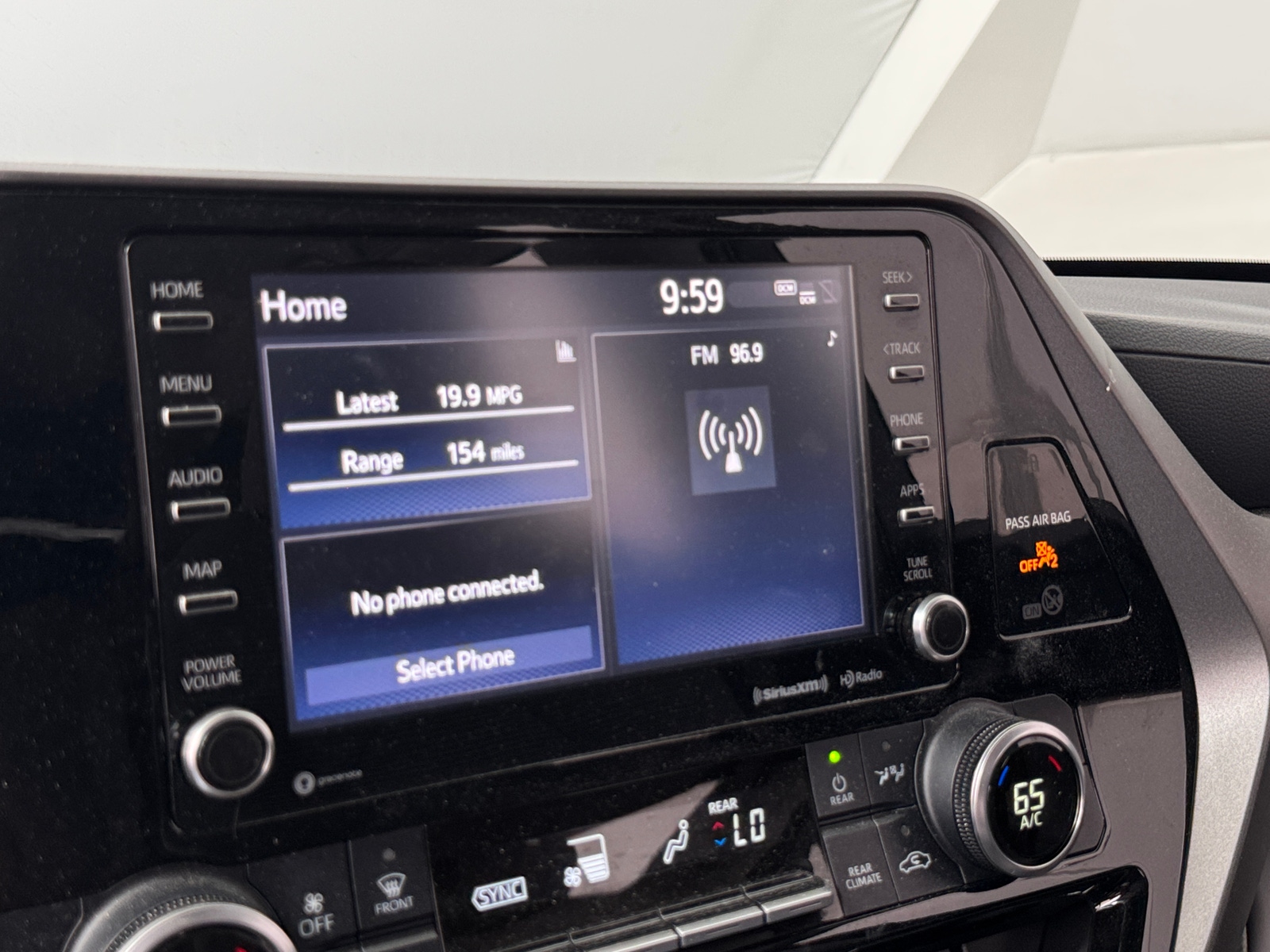 Thumbnail: 2022 Toyota Highlander - 4