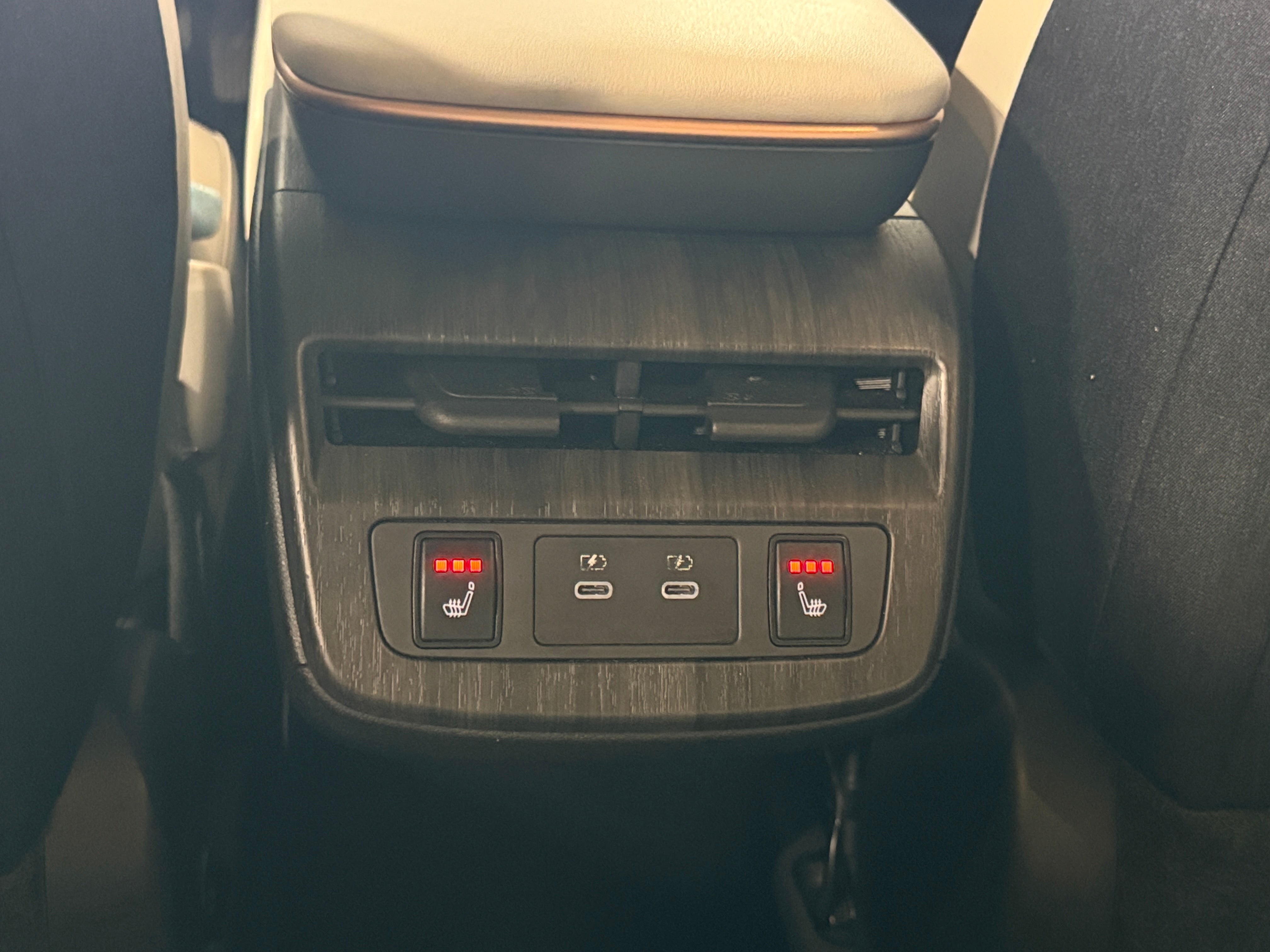 Used 2025 Nissan ARIYA Evolve+ with VIN JN8DF0BF8SM765054 for sale in Pewaukee, WI