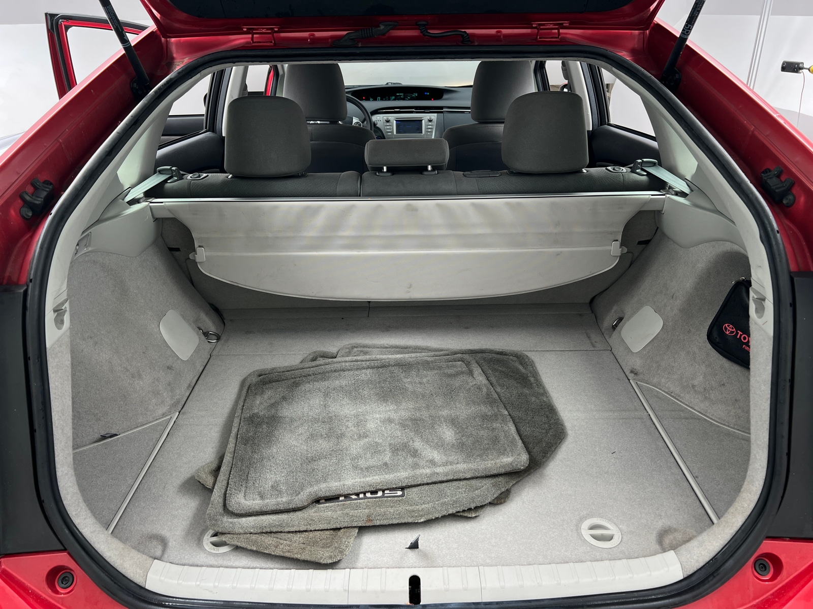 Thumbnail: 2013 Toyota Prius - 7
