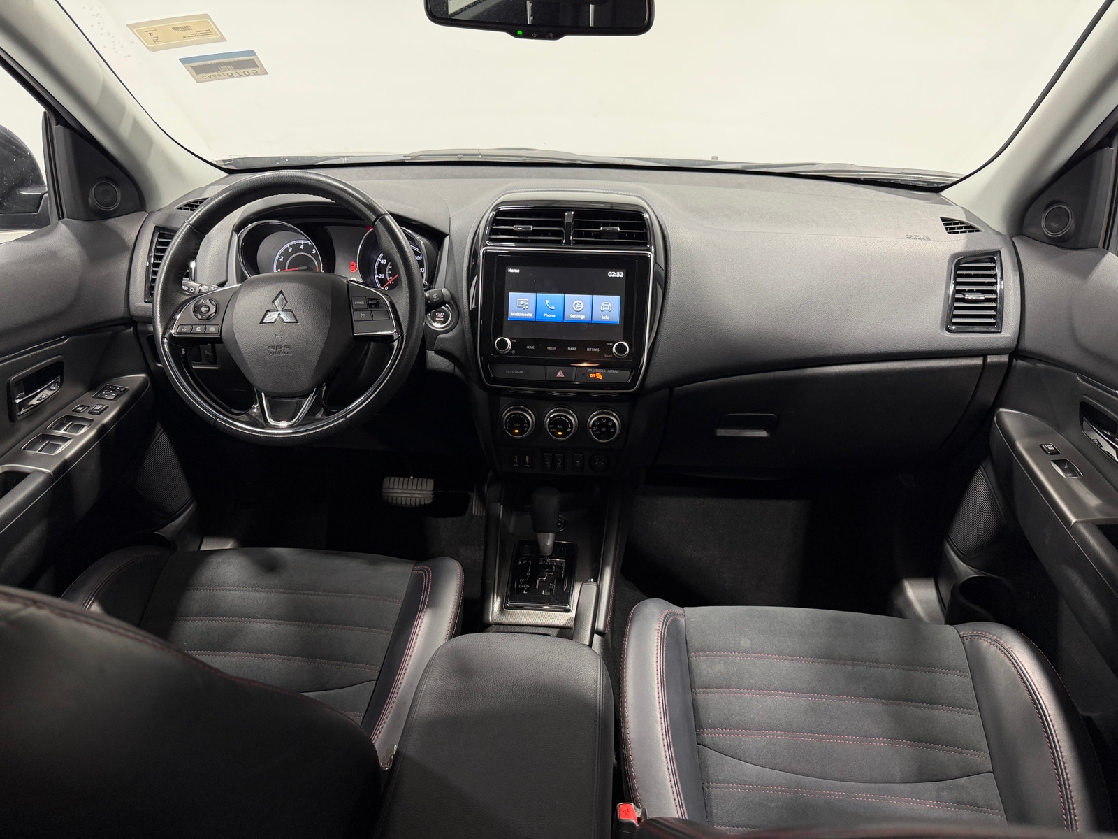 Thumbnail: 2024 Mitsubishi Outlander Sport - 3