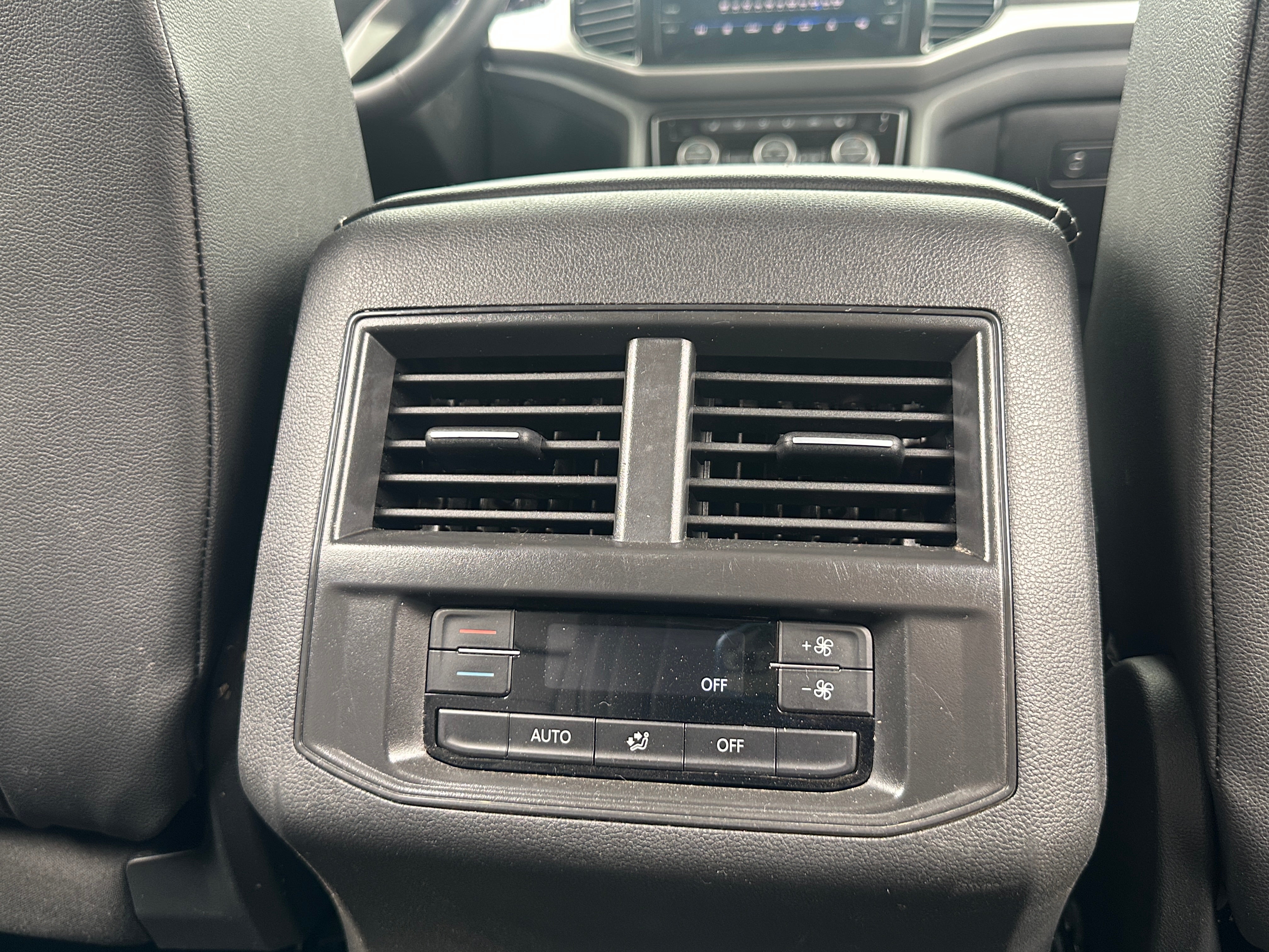 2023 Volkswagen Atlas SE w/Tech