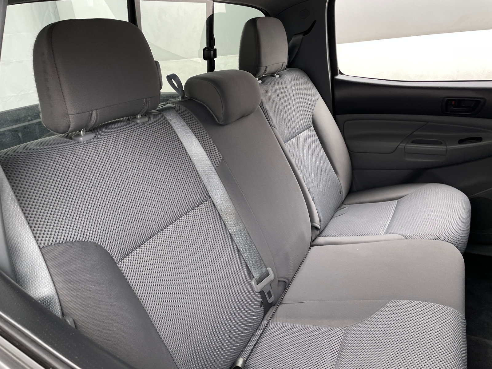 Thumbnail: 2015 Toyota Tacoma - 6