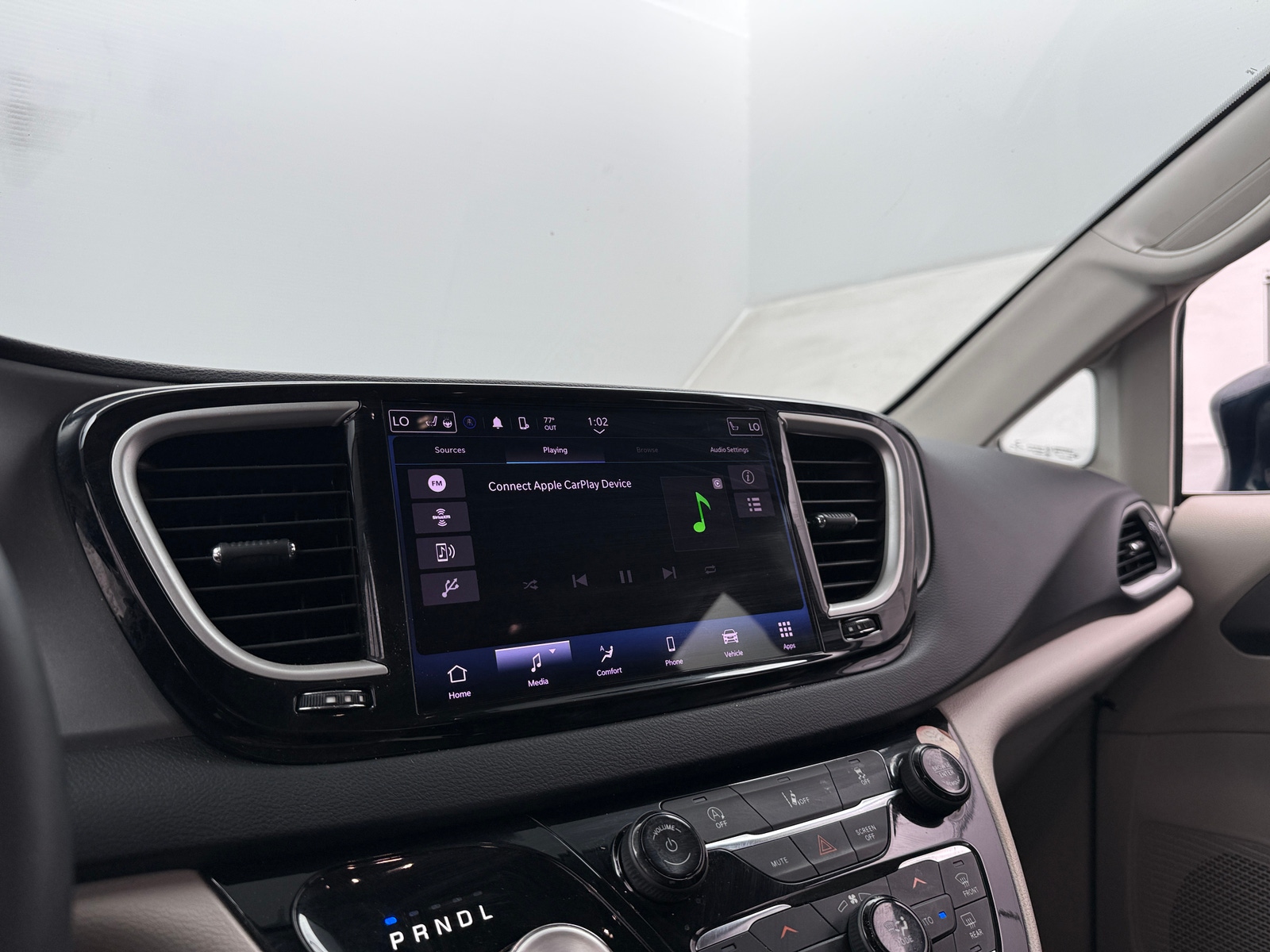 Thumbnail: 2022 Chrysler Pacifica - 3