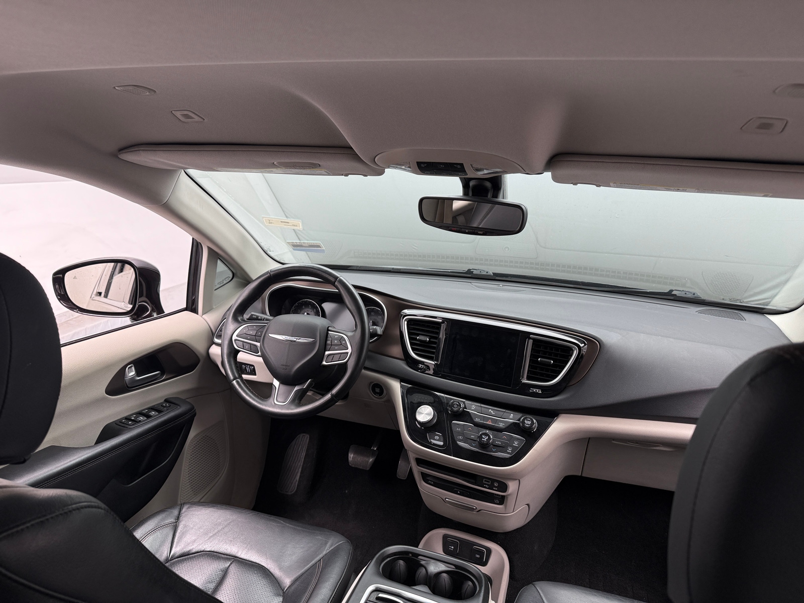 Thumbnail: 2018 Chrysler Pacifica - 2