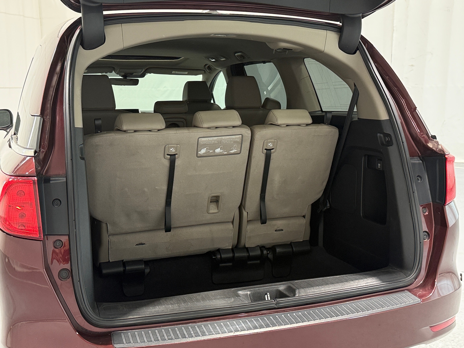 Thumbnail: 2018 Honda Odyssey - 6