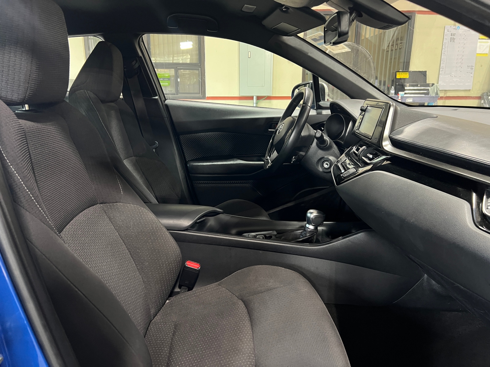 Thumbnail: 2018 Toyota C-HR - 2