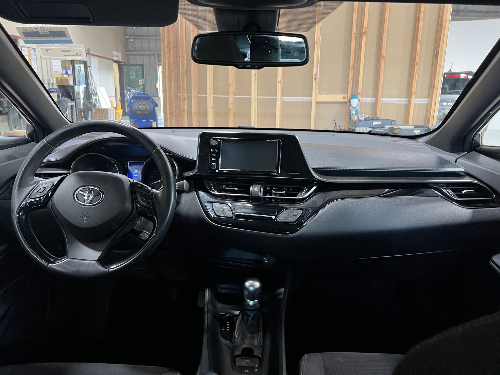 Thumbnail: 2018 Toyota C-HR - 3