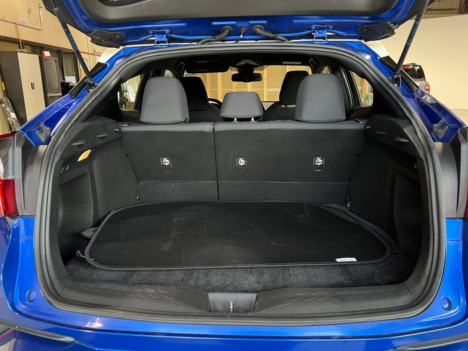 Thumbnail: 2018 Toyota C-HR - 7