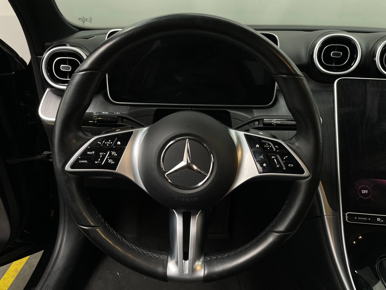 Thumbnail: 2025 Mercedes-Benz C-Class - 4