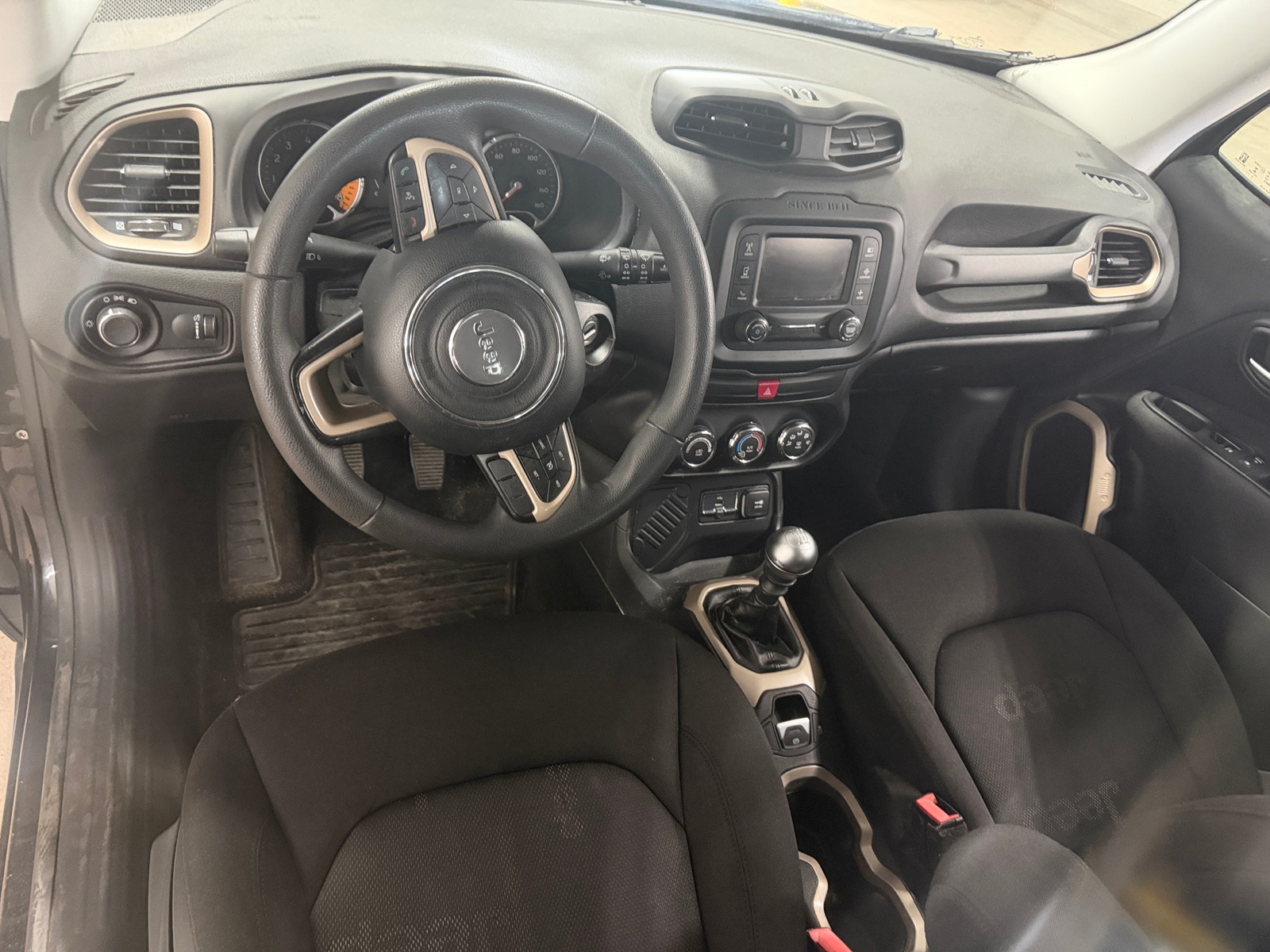 Thumbnail: 2016 Jeep Renegade - 3