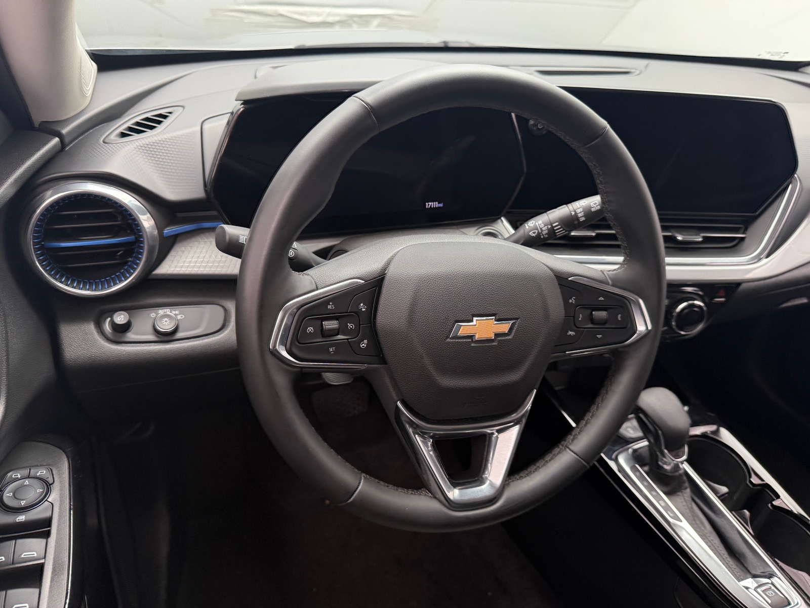 Thumbnail: 2026 Chevrolet Trax - 4