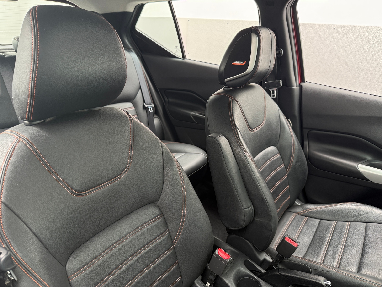 Thumbnail: 2019 Nissan Kicks - 2