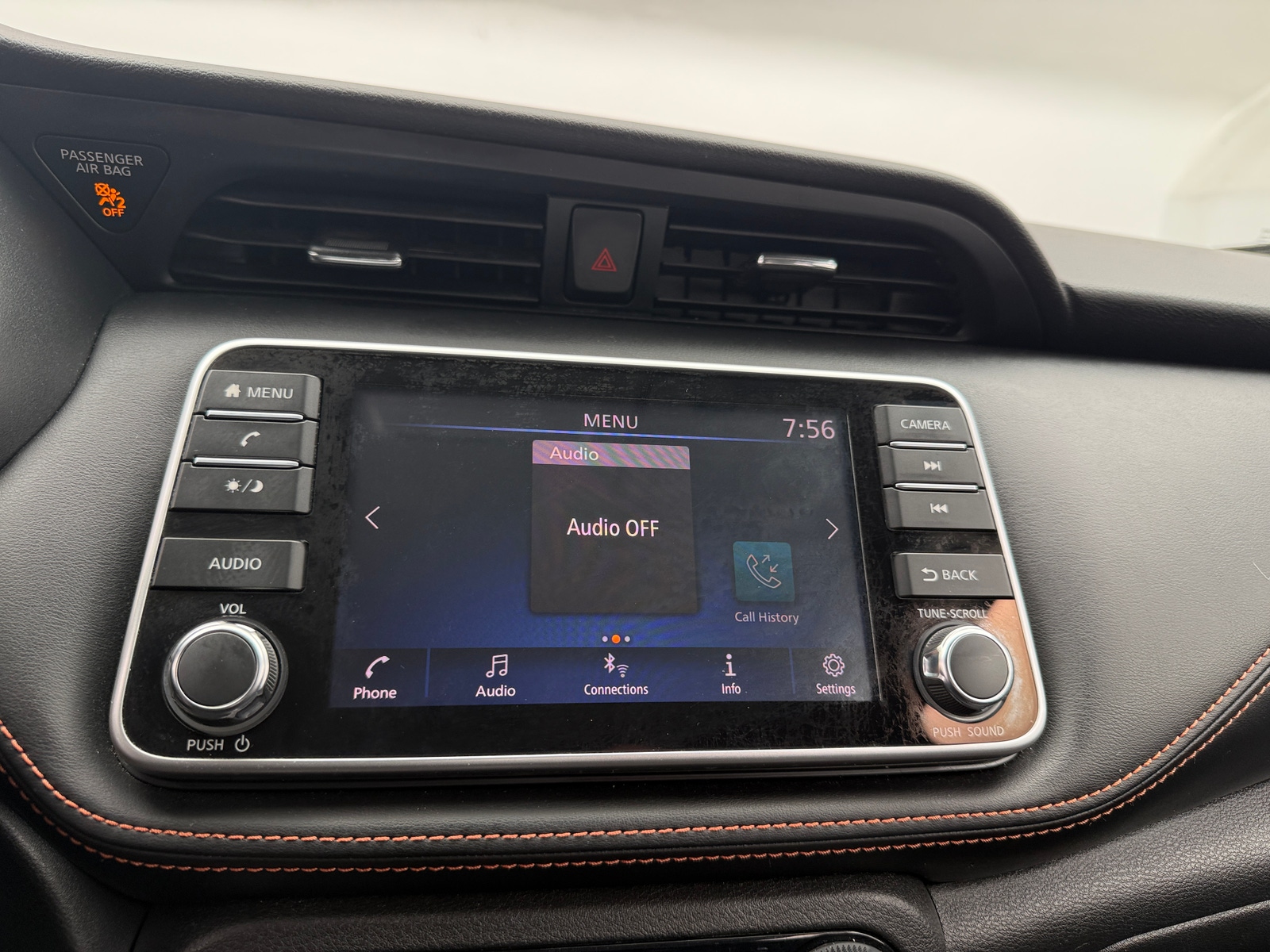 Thumbnail: 2019 Nissan Kicks - 4