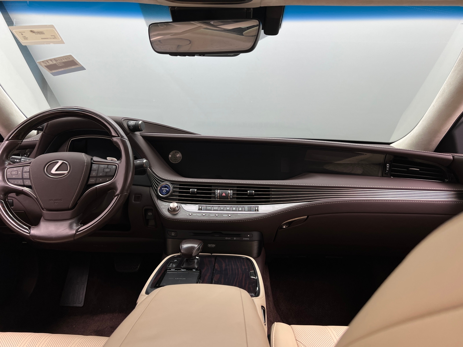 Thumbnail: 2019 Lexus LS - 2