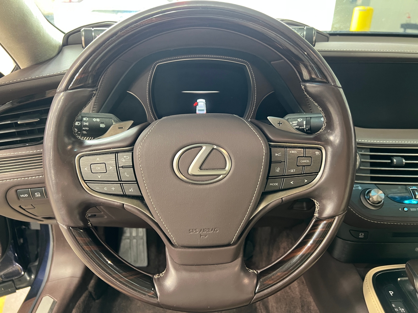 Thumbnail: 2019 Lexus LS - 4
