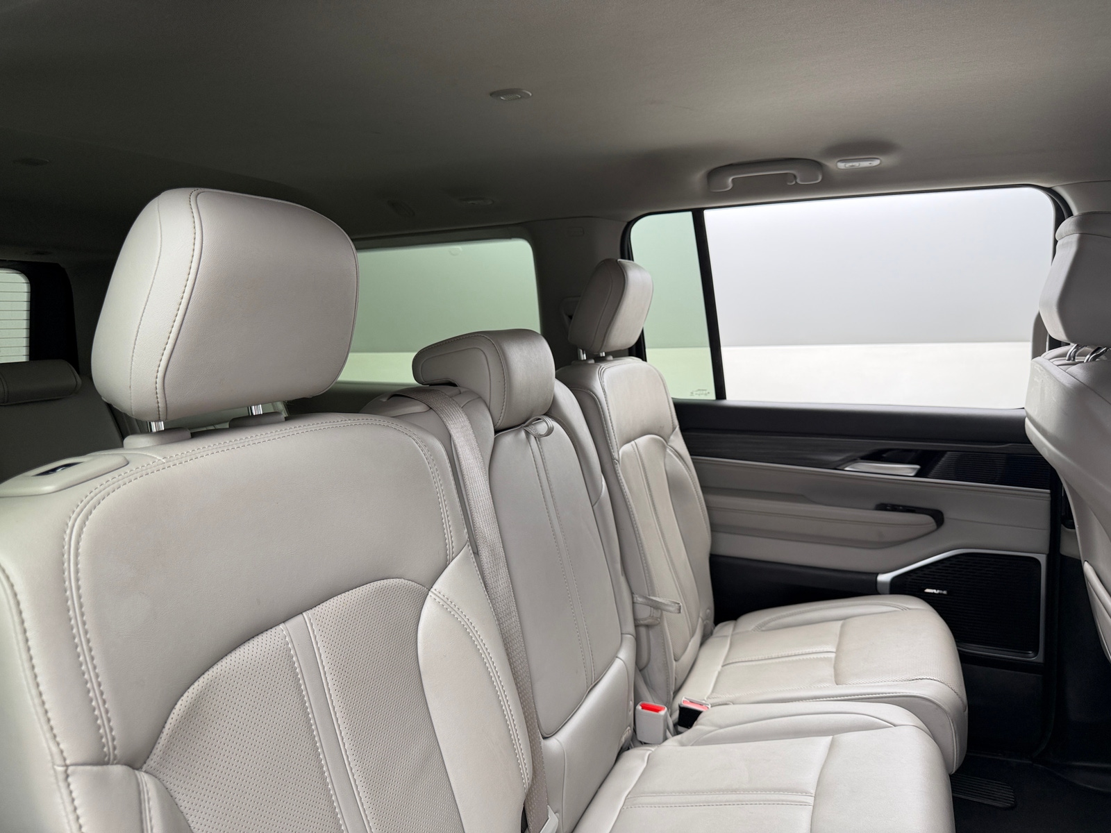 Thumbnail: 2024 Jeep Wagoneer - 5