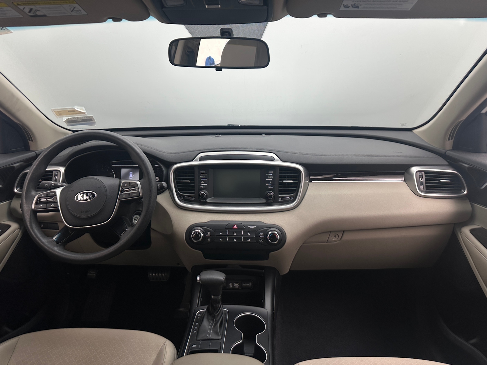 Thumbnail: 2019 Kia Sorento - 3