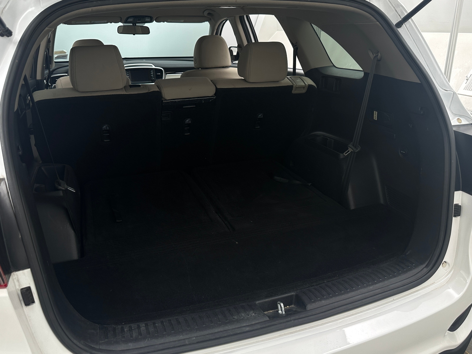Thumbnail: 2019 Kia Sorento - 7