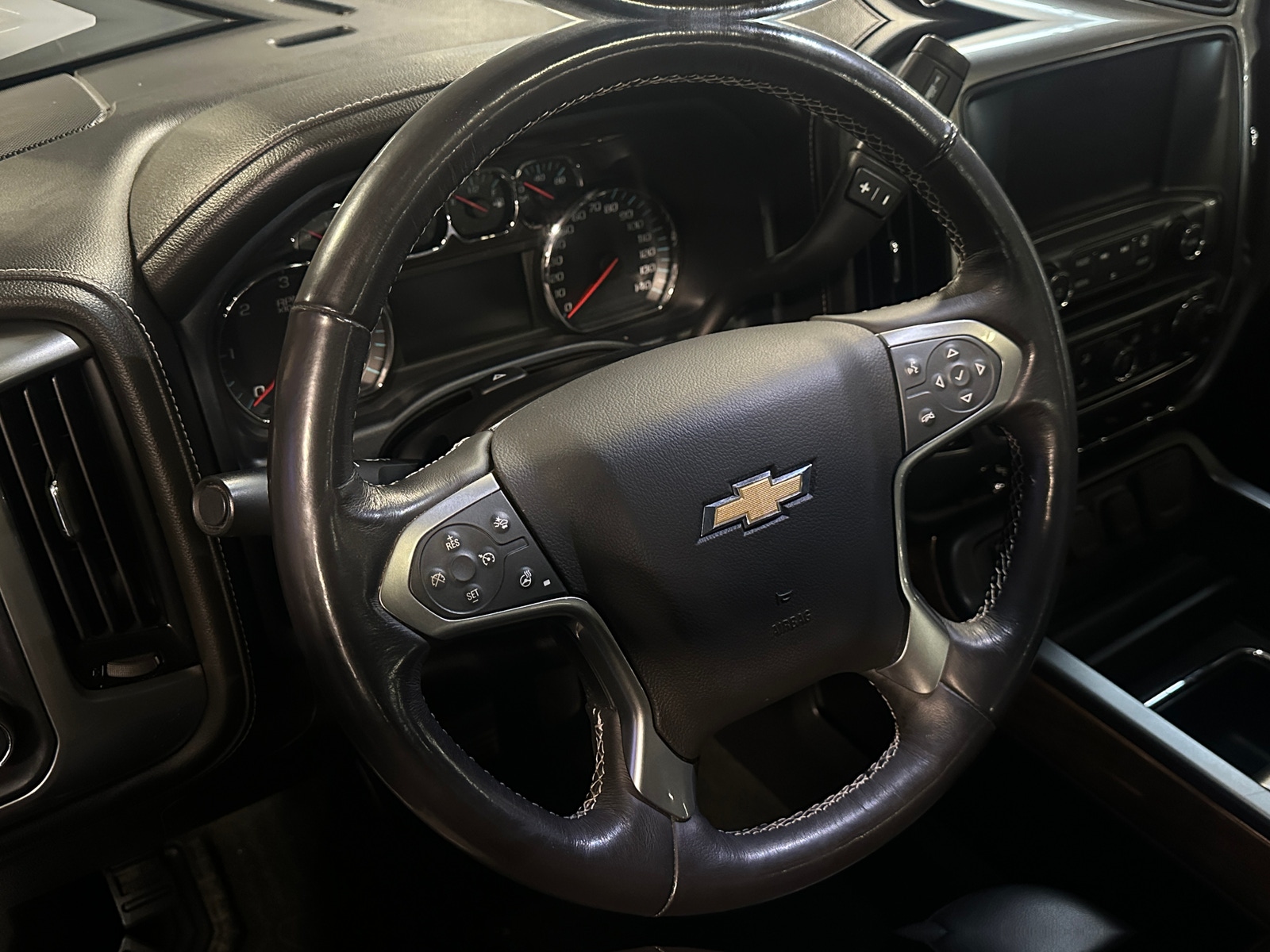 Thumbnail: 2018 Chevrolet Silverado 1500 - 4