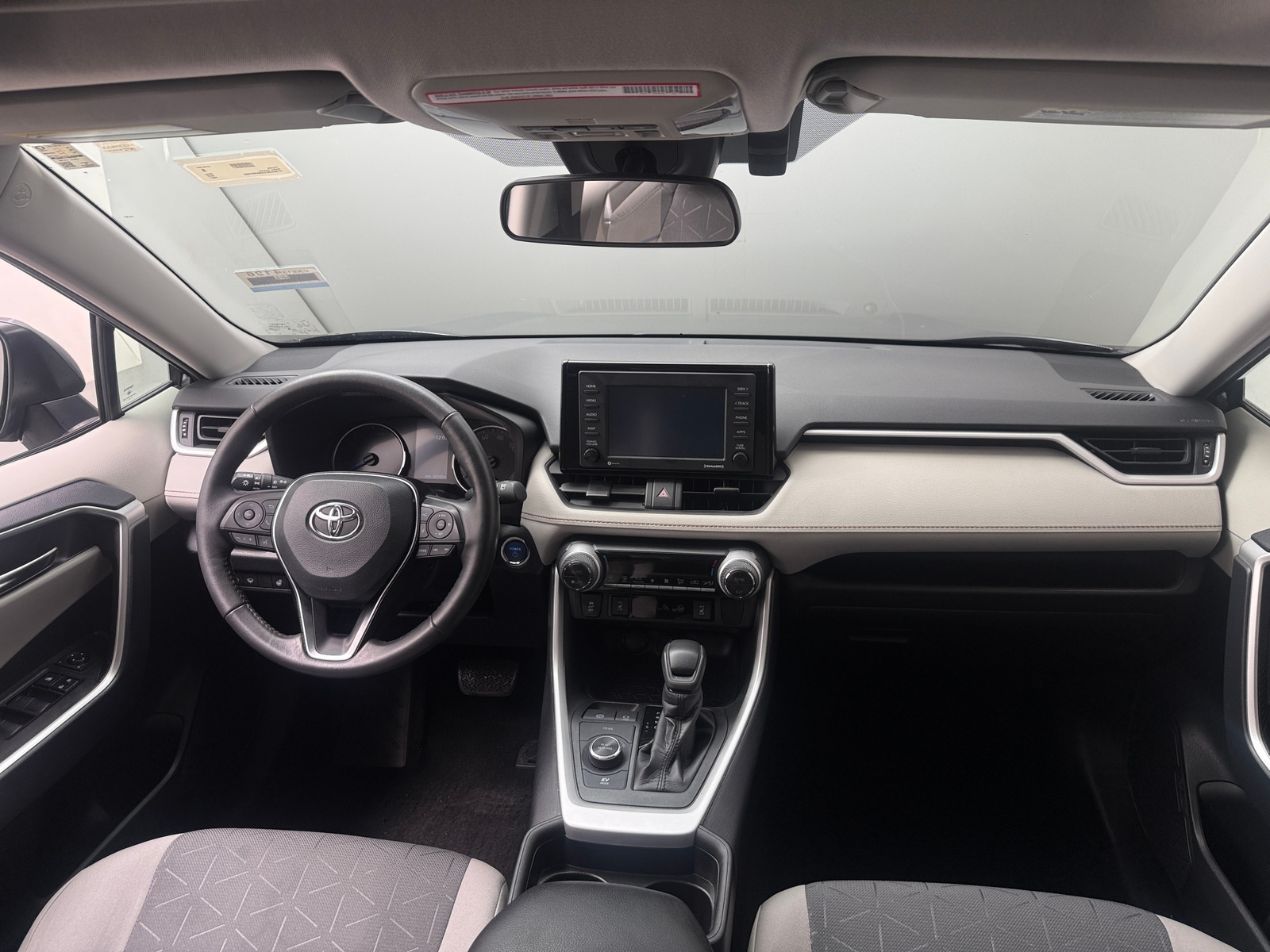Thumbnail: 2021 Toyota RAV4 - 3