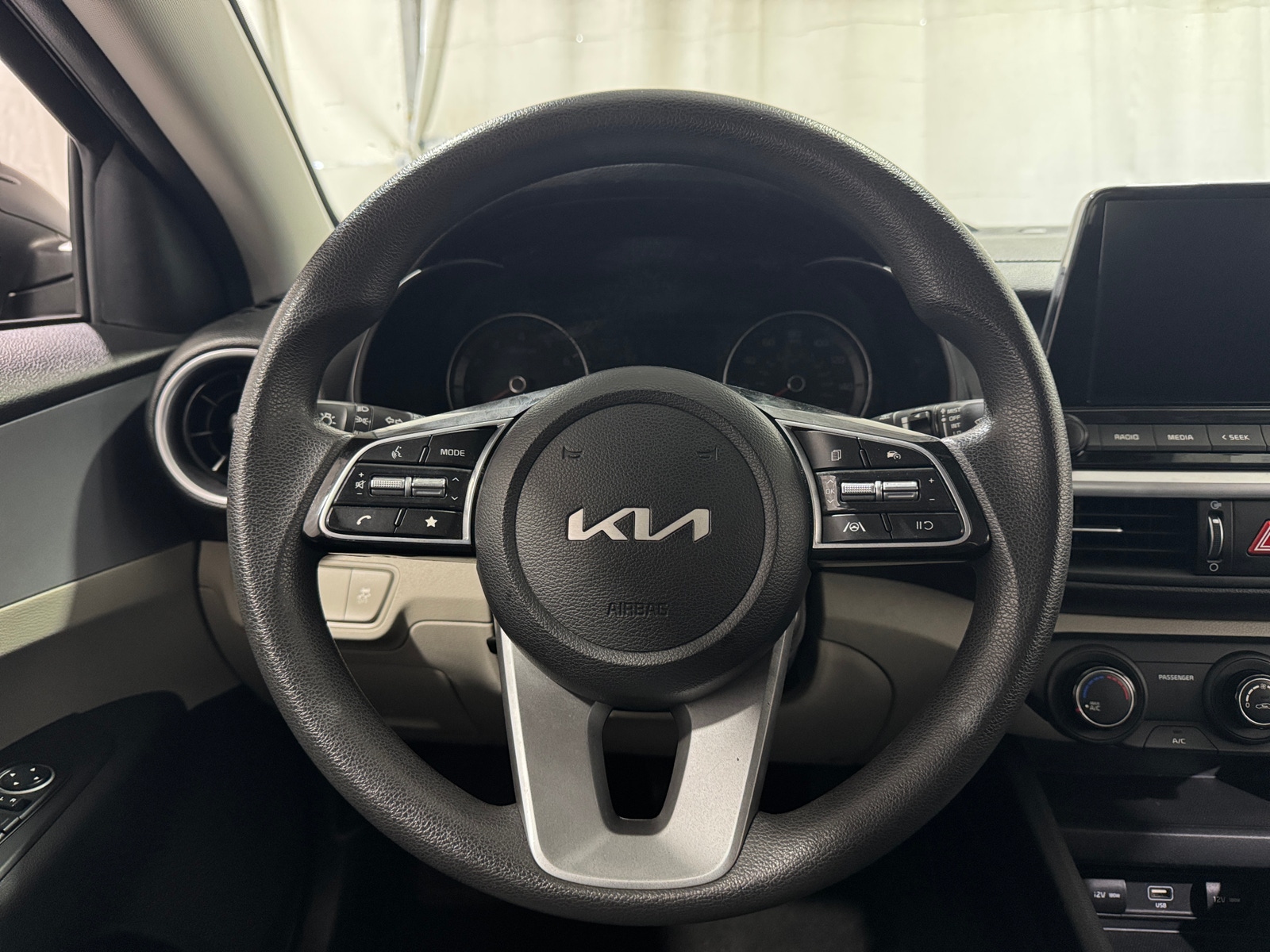 Thumbnail: 2023 Kia Forte - 5