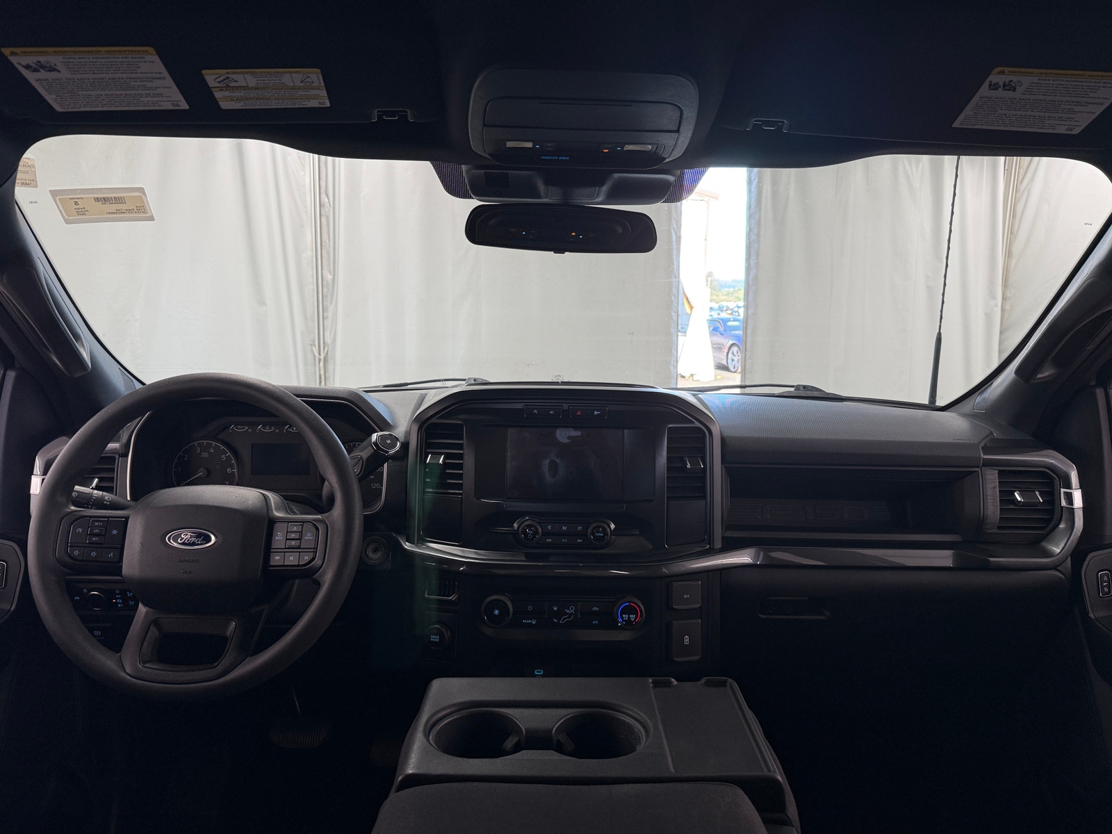 Thumbnail: 2022 Ford Econoline - 3