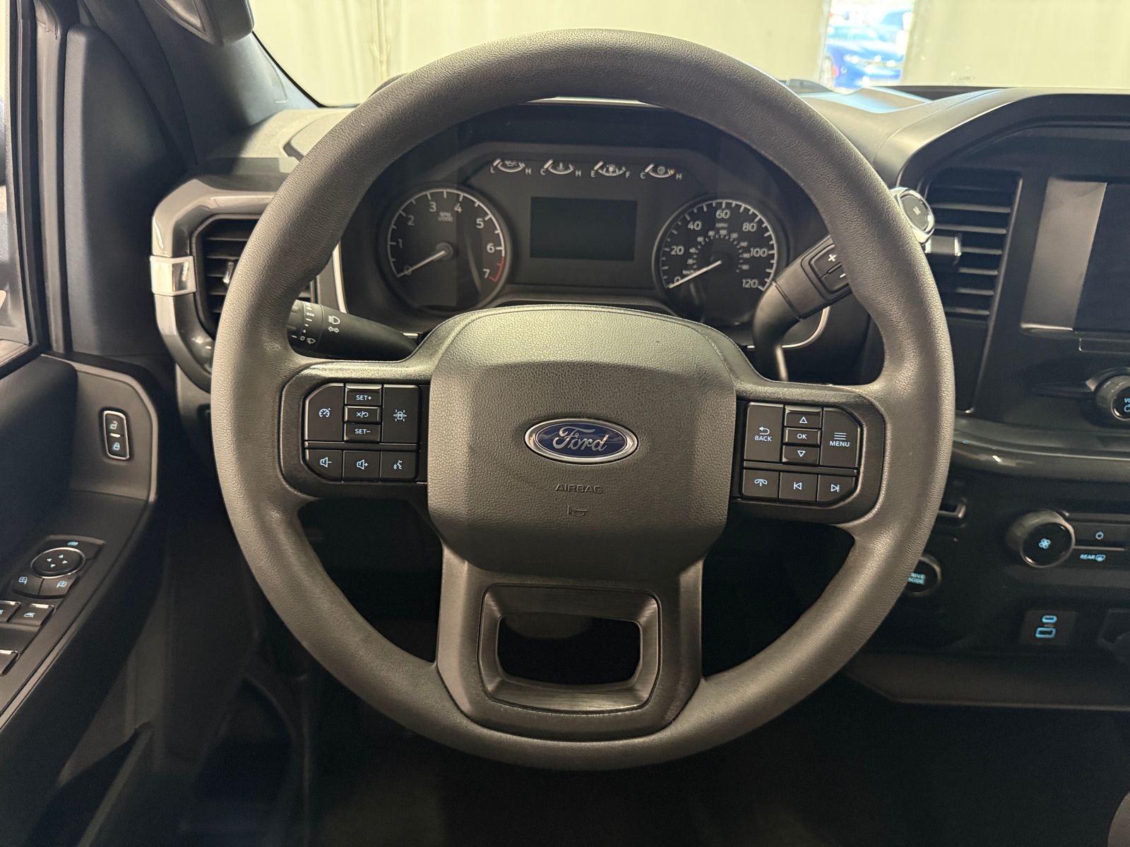 Thumbnail: 2022 Ford Econoline - 5