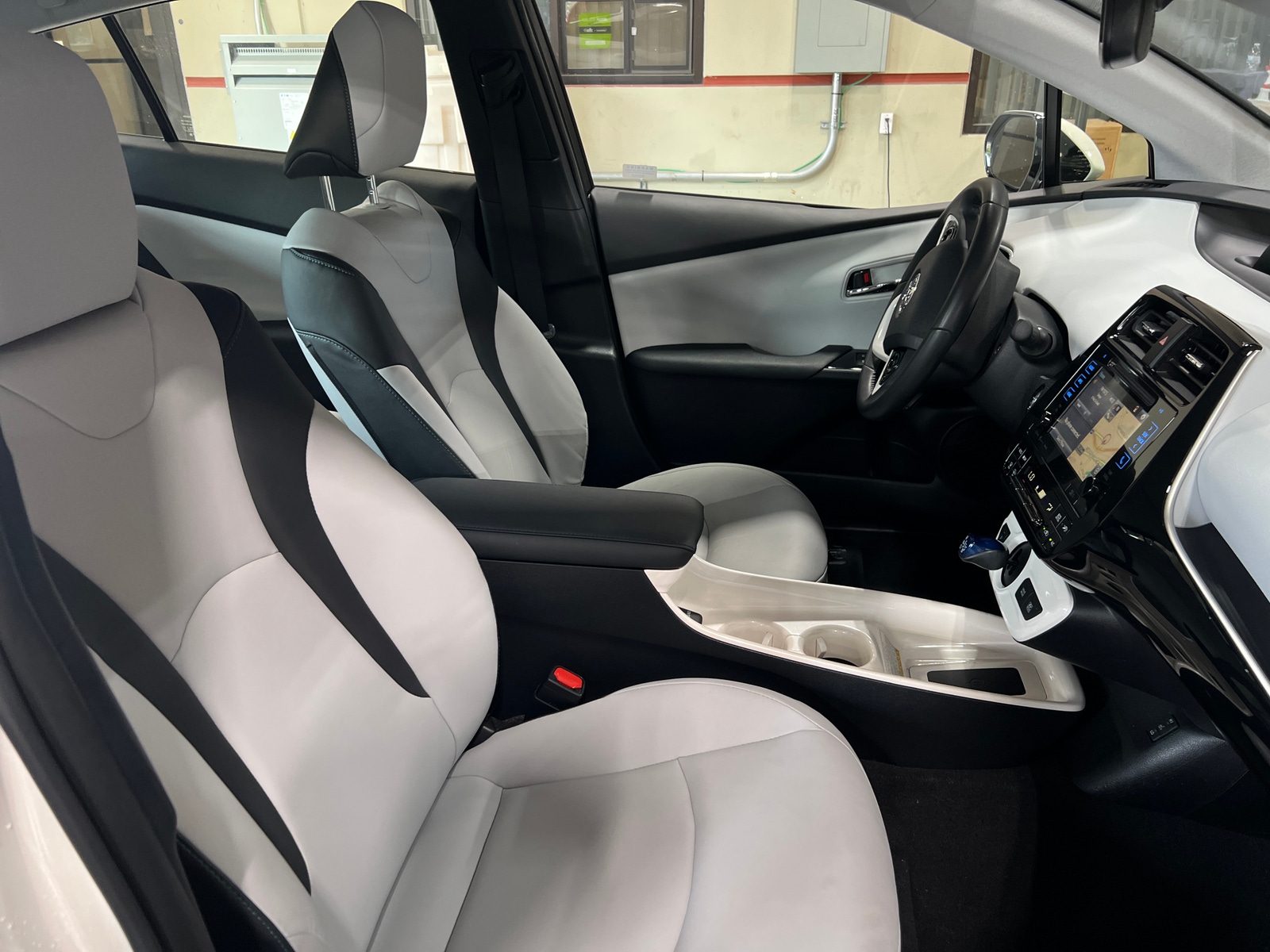 Thumbnail: 2017 Toyota Prius - 2