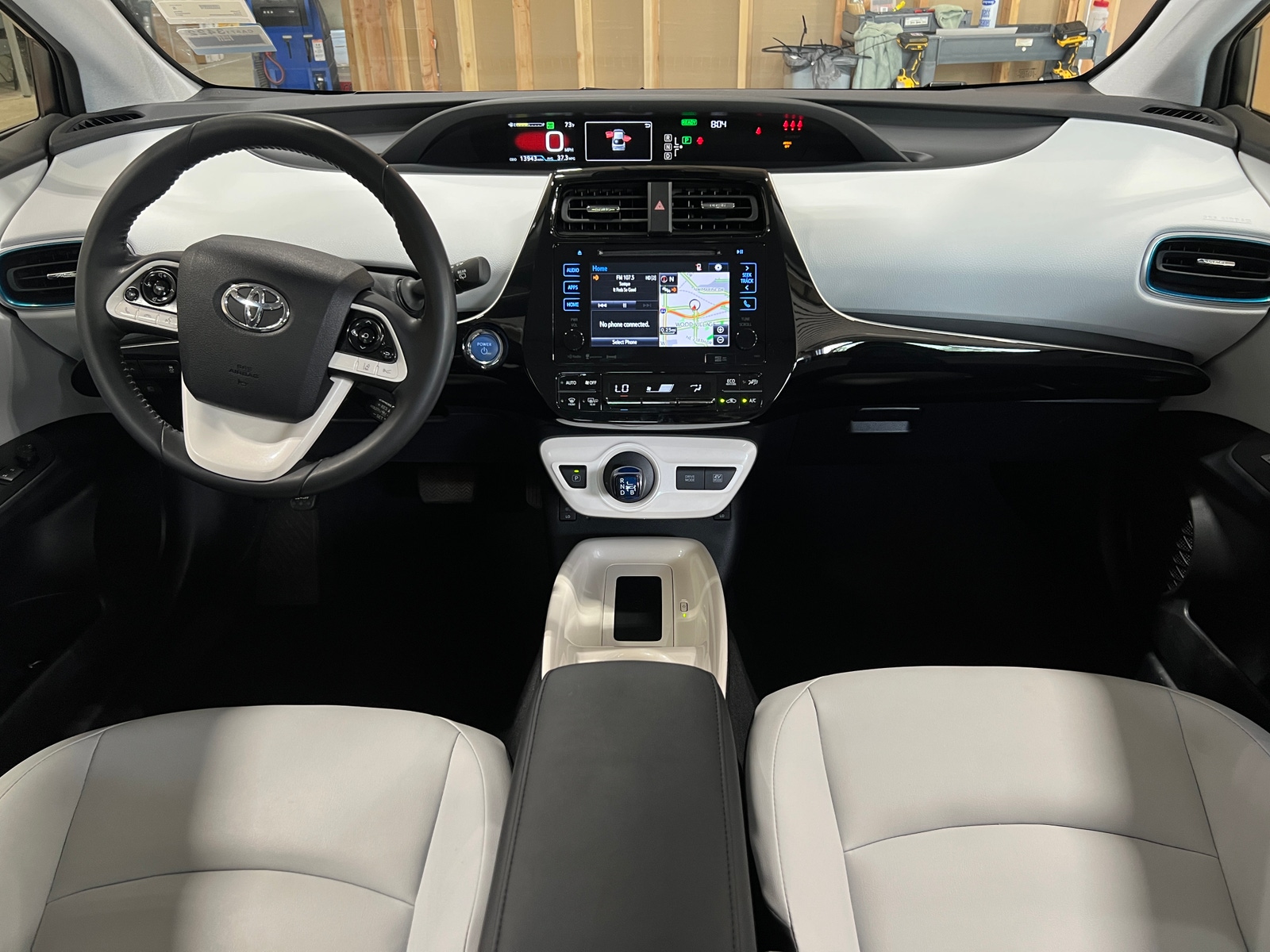 Thumbnail: 2017 Toyota Prius - 3