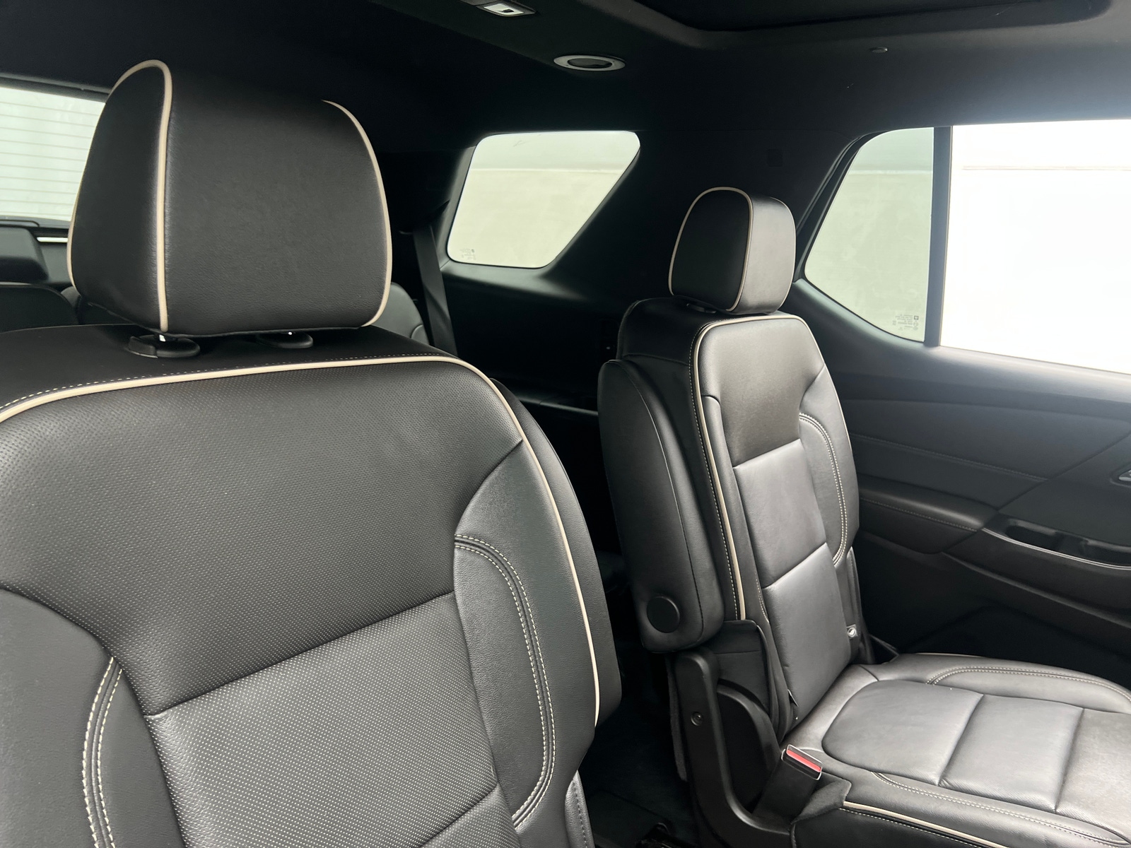 Thumbnail: 2022 Chevrolet Traverse - 5