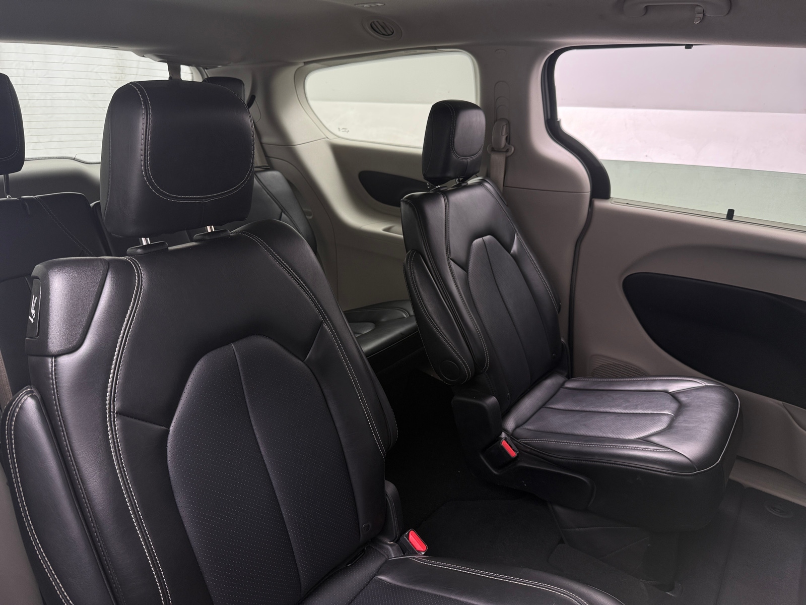 Thumbnail: 2024 Chrysler Pacifica - 5