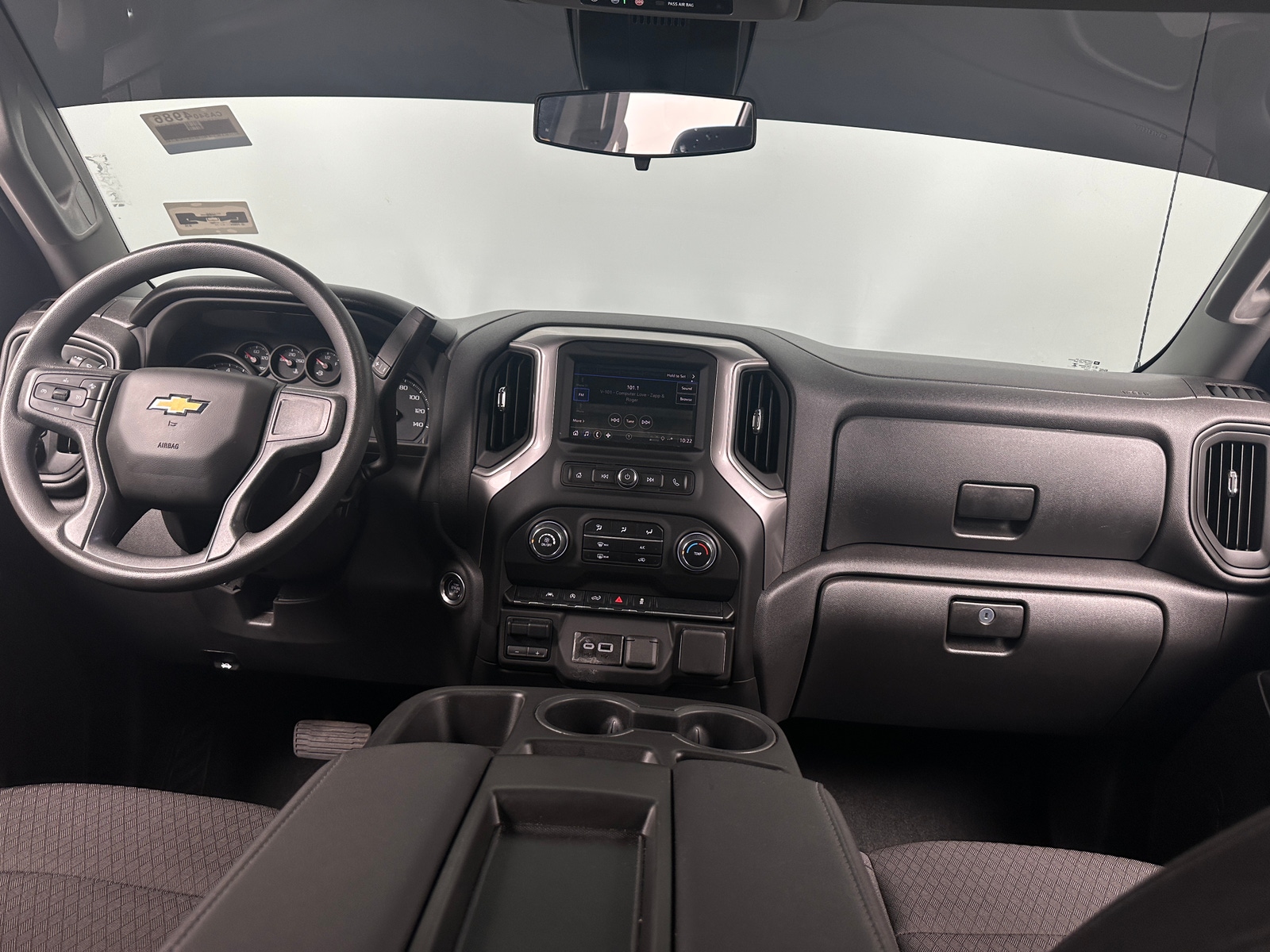 Thumbnail: 2024 Chevrolet Silverado 1500 - 3