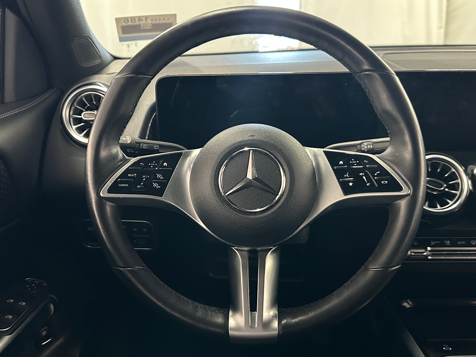 Thumbnail: 2025 Mercedes-Benz GLB - 4