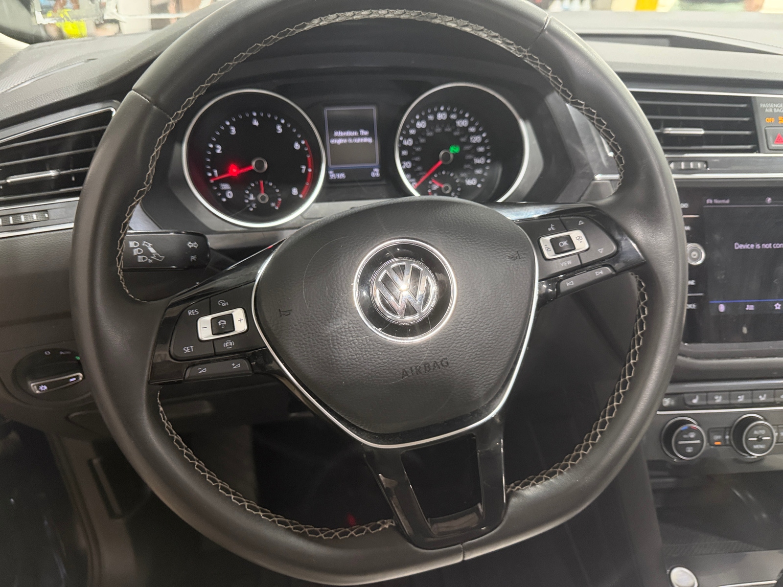 Thumbnail: 2021 Volkswagen Tiguan - 4