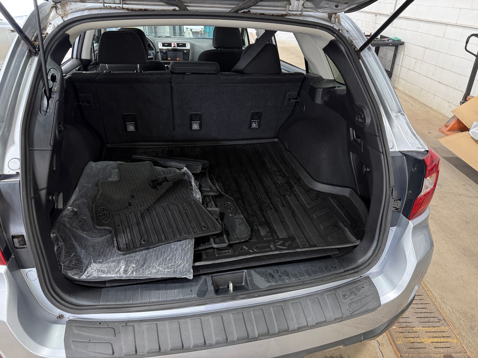Thumbnail: 2017 Subaru Outback - 7