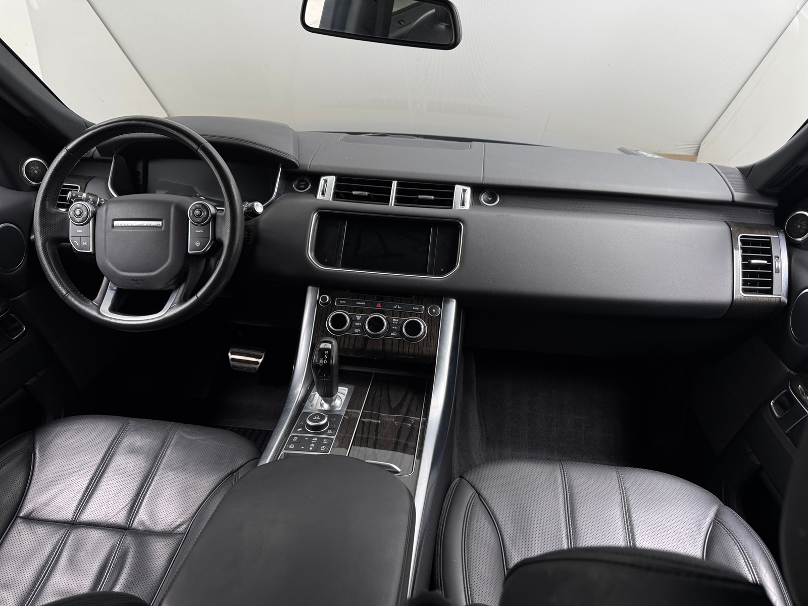 Thumbnail: 2016 Land Rover Range Rover Sport - 2