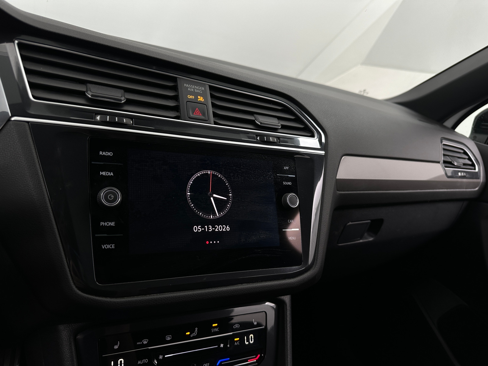 Thumbnail: 2024 Volkswagen Tiguan - 3