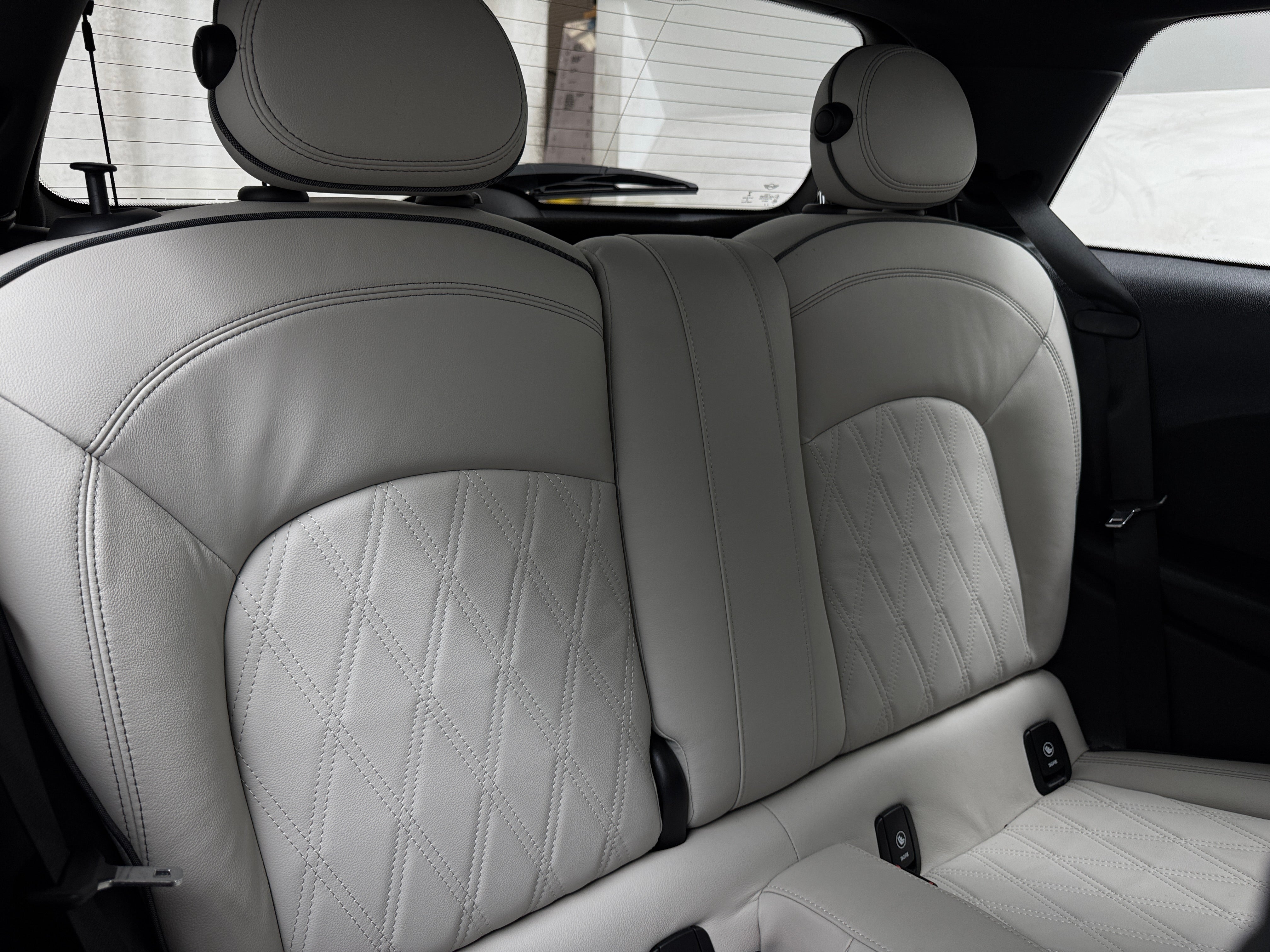 Used 2020 MINI Hardtop 2 Door SE with VIN WMWXP3C01L2M43674 for sale in Auburn, WA