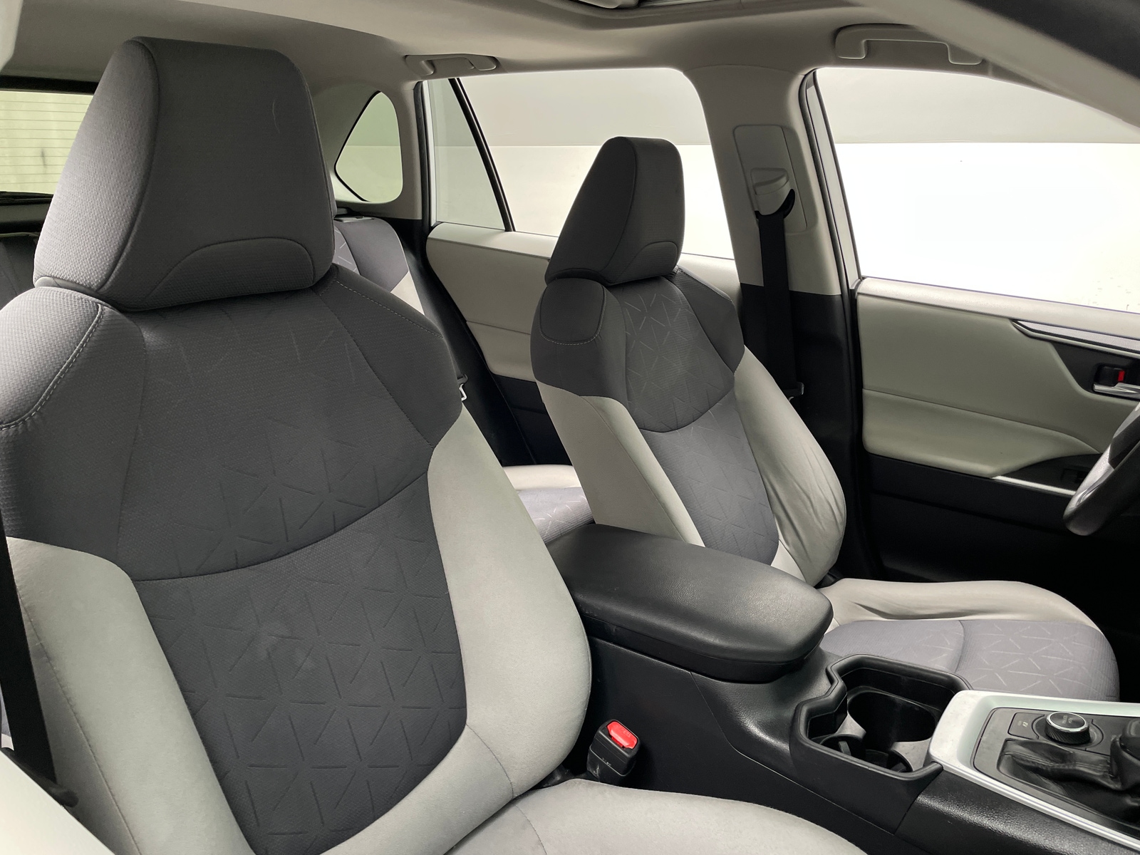 Thumbnail: 2019 Toyota RAV4 - 2