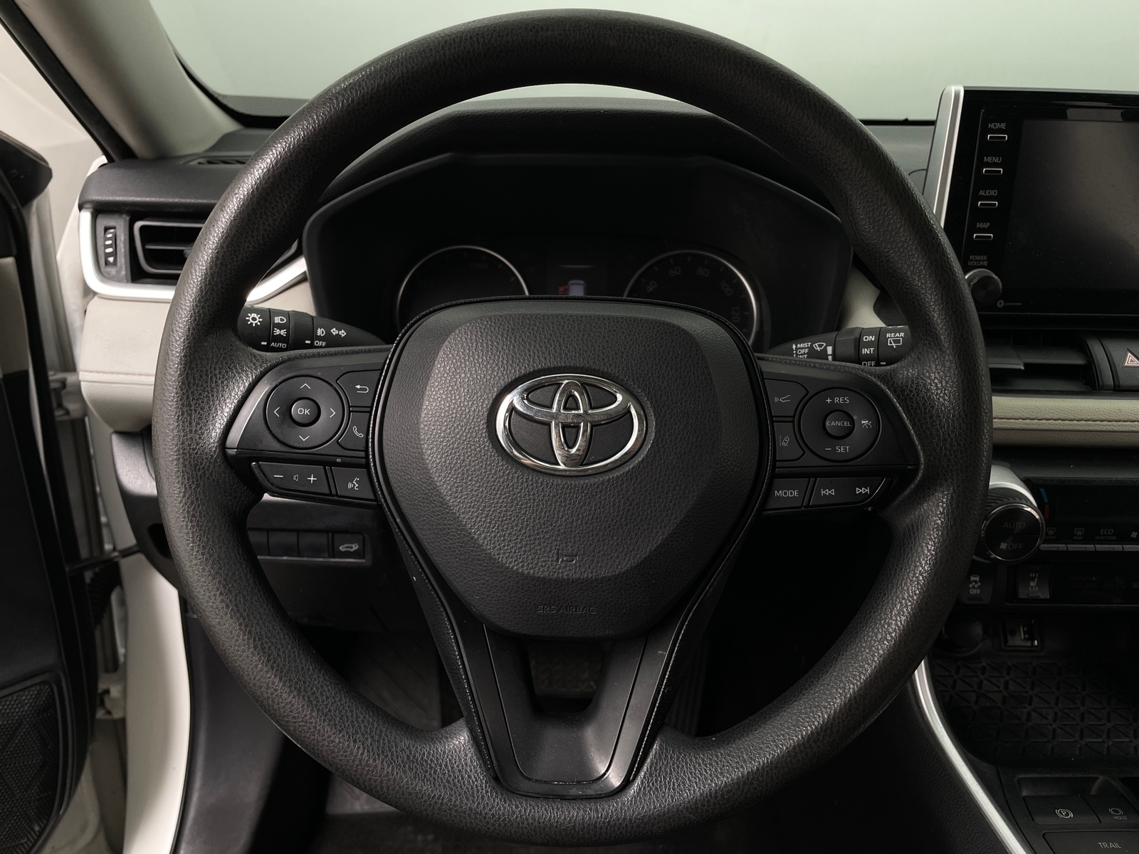 Thumbnail: 2019 Toyota RAV4 - 5