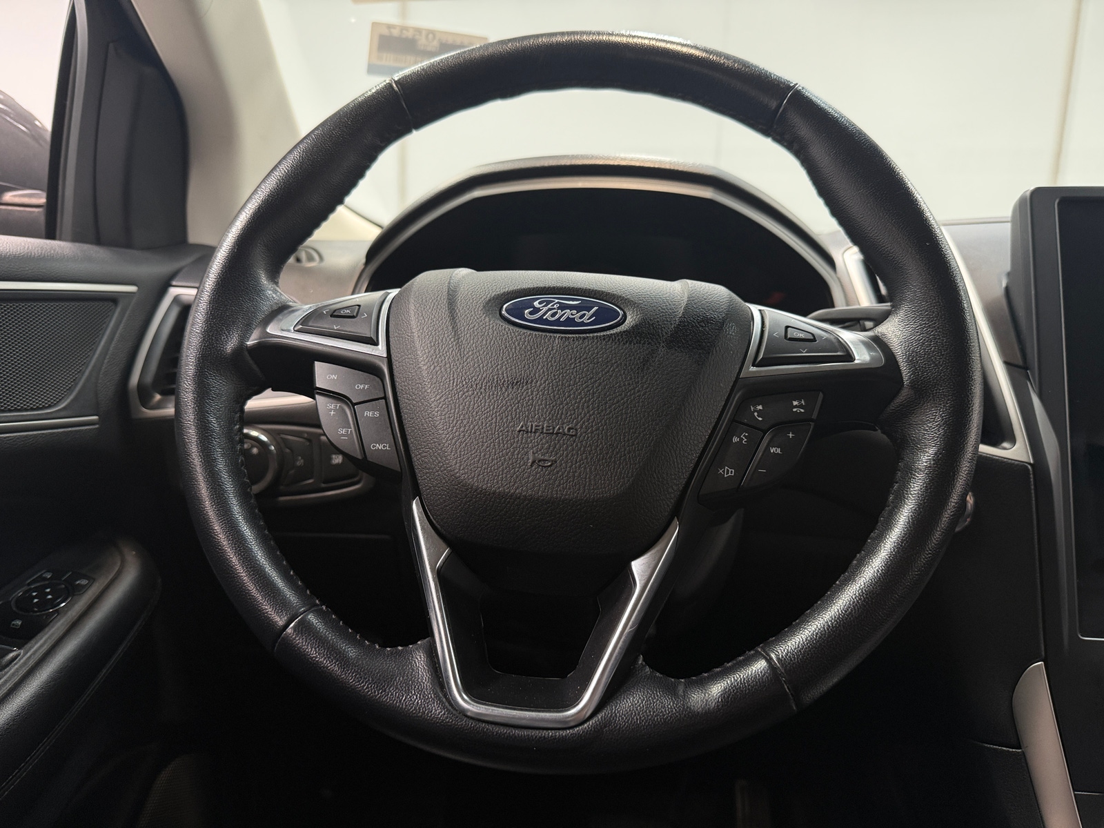 Thumbnail: 2023 Ford Edge - 4