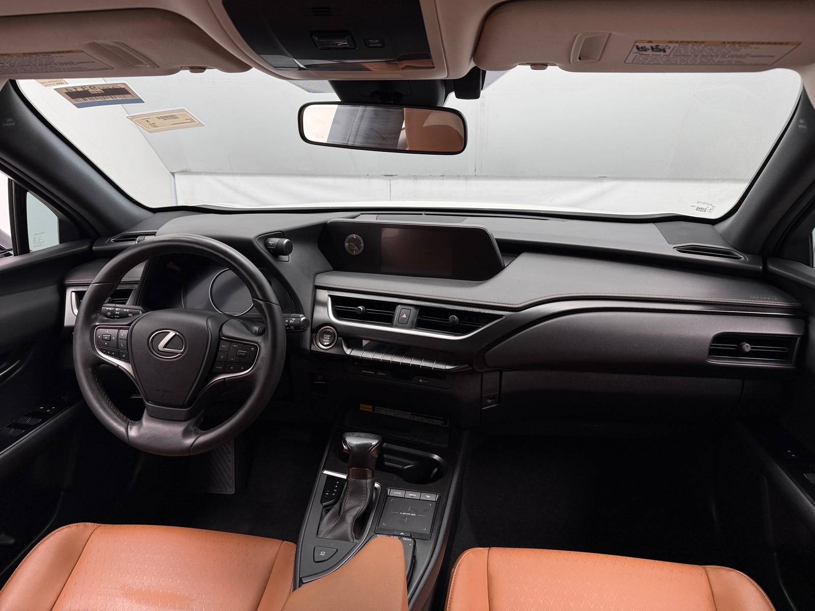 Thumbnail: 2022 Lexus UX - 2