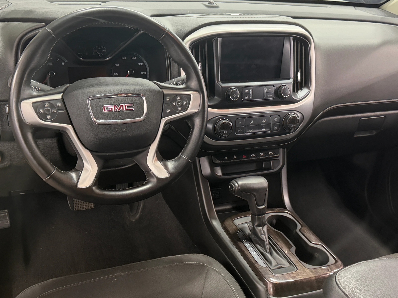 Thumbnail: 2021 GMC Canyon - 3