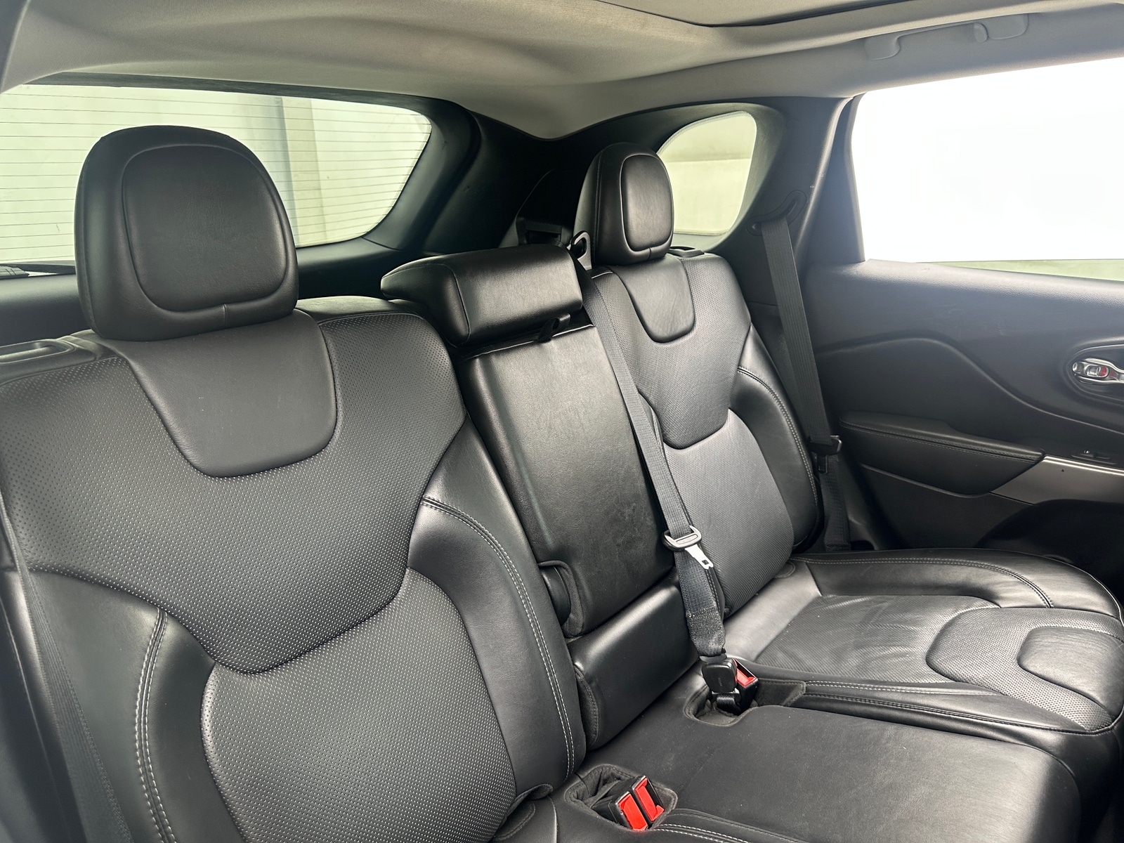 Thumbnail: 2019 Jeep Cherokee - 5